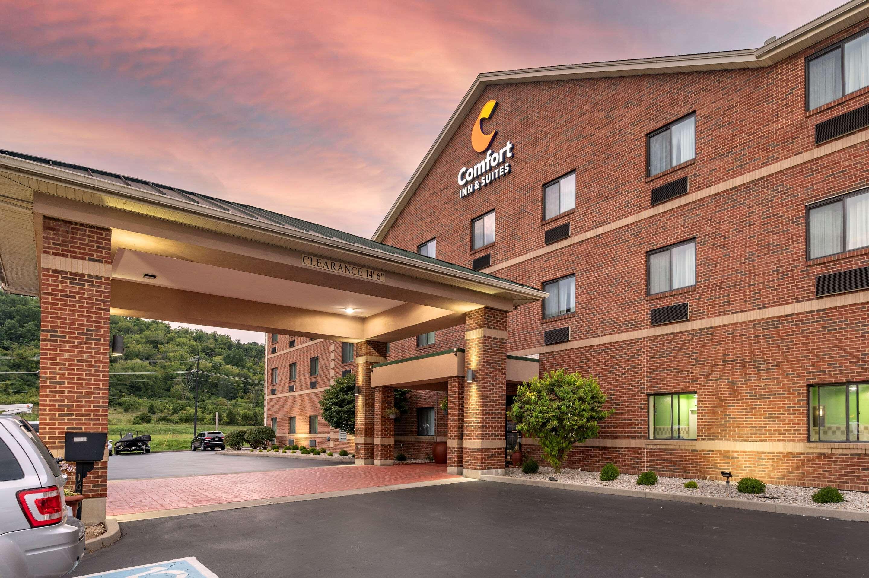 Comfort Inn & Suites Lawrenceburg Exterior photo