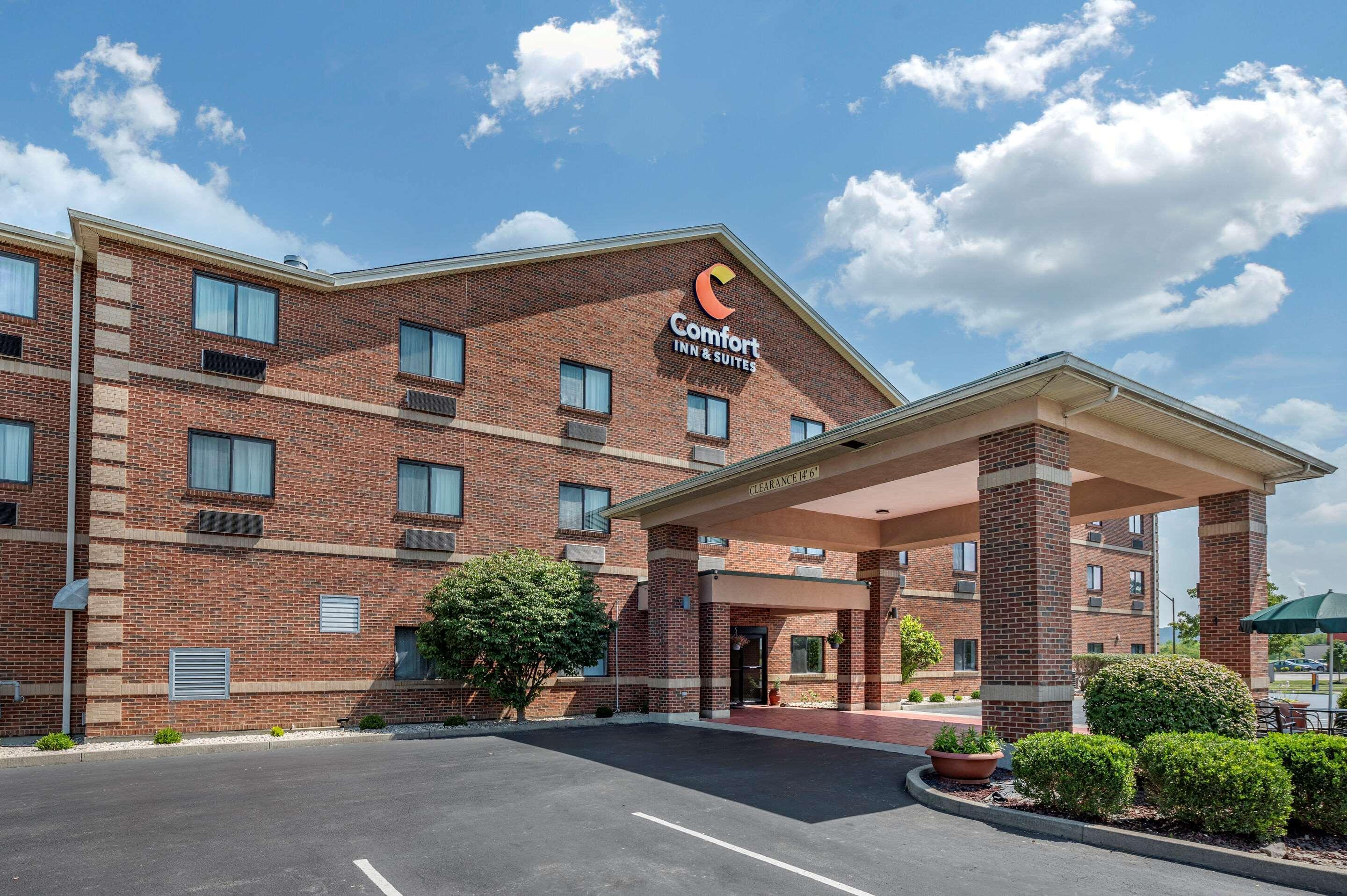 Comfort Inn & Suites Lawrenceburg Exterior photo