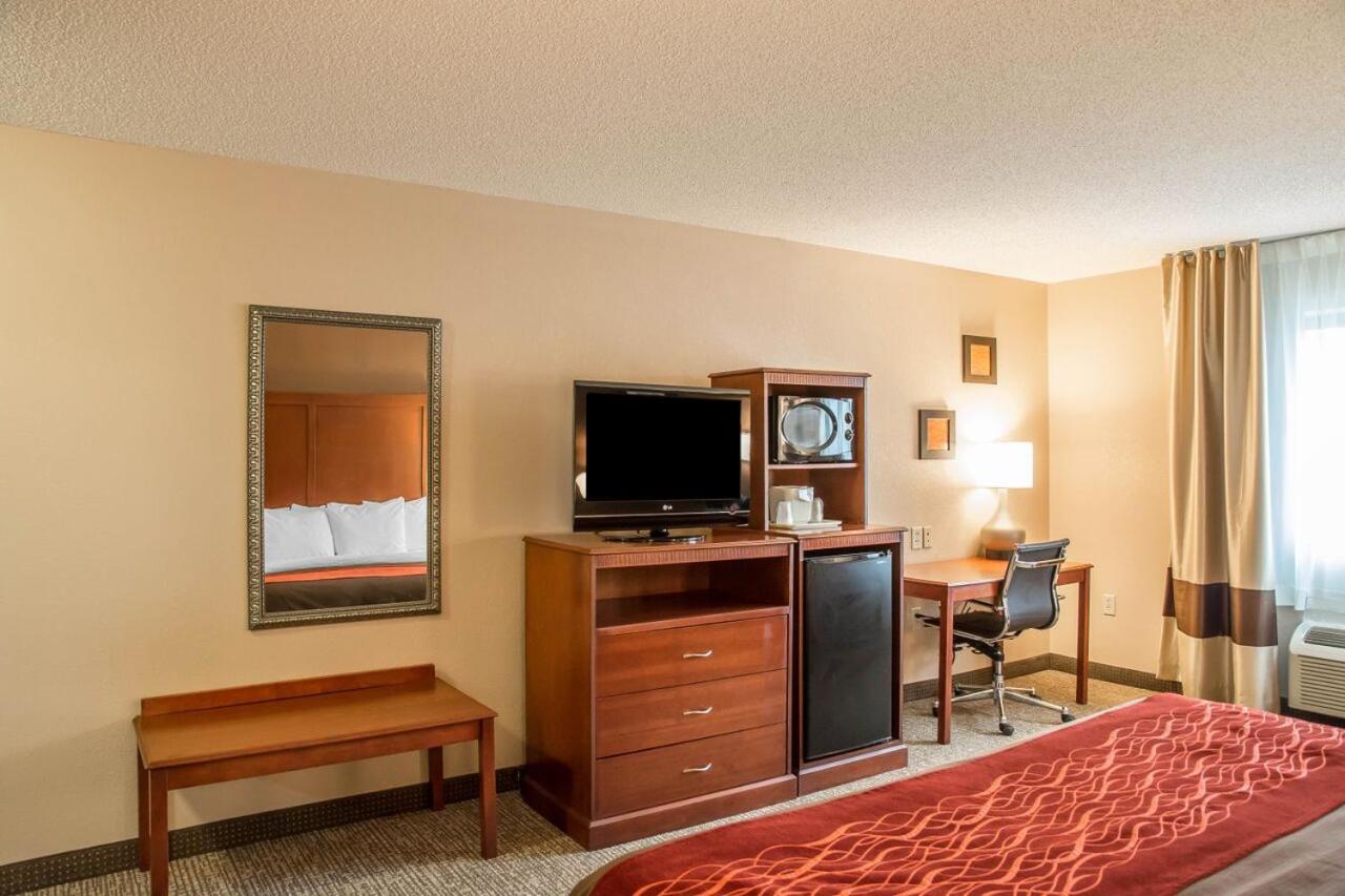 Comfort Inn & Suites Lawrenceburg Exterior photo